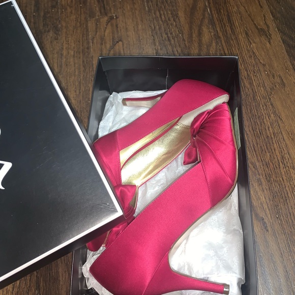 NINA Berry Luster Heels women’s 9.5 W - Picture 4 of 5